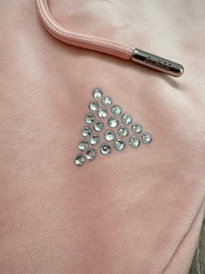 Розовая двойка от Guess