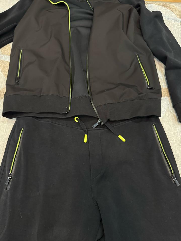 Продам спортивный костюм Botegga