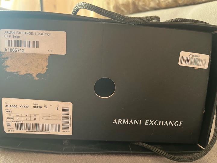 A|X Armani Exchange новые 39-40 ( 25см )