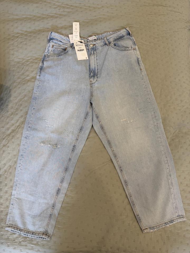 Новые джинсы Zara (42) Relaxed, эффект рванки