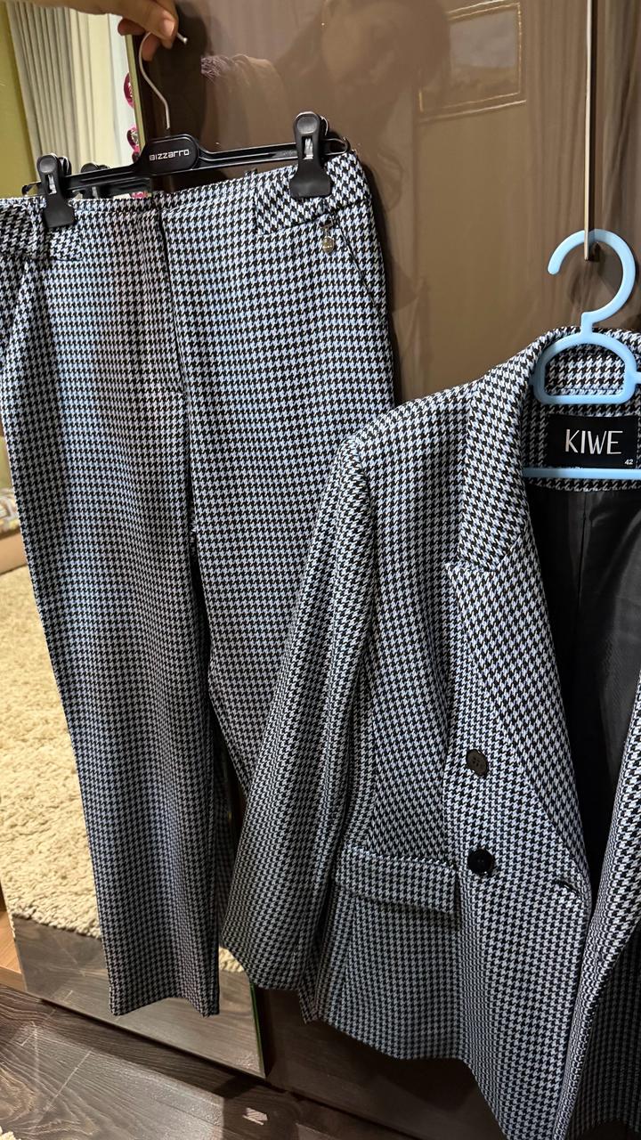 Пиджак с брюками