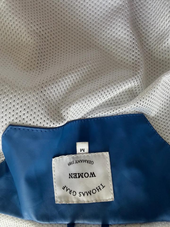 Продам куртку на подкладке