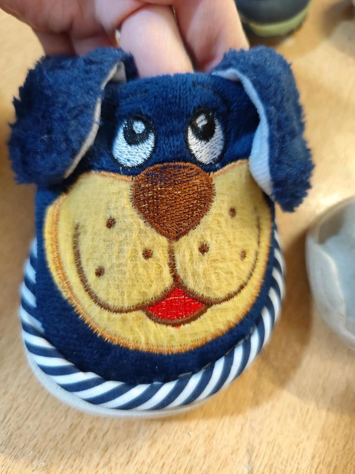 Кроссовки.Туфли.Тапочки.