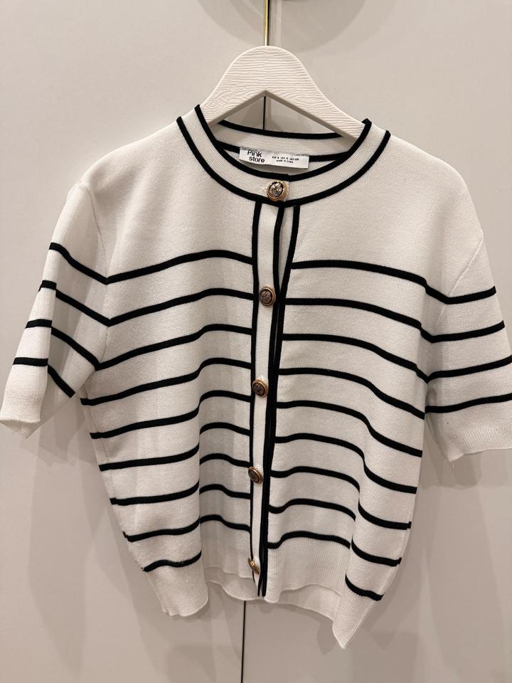 Кофточка на пуговицах