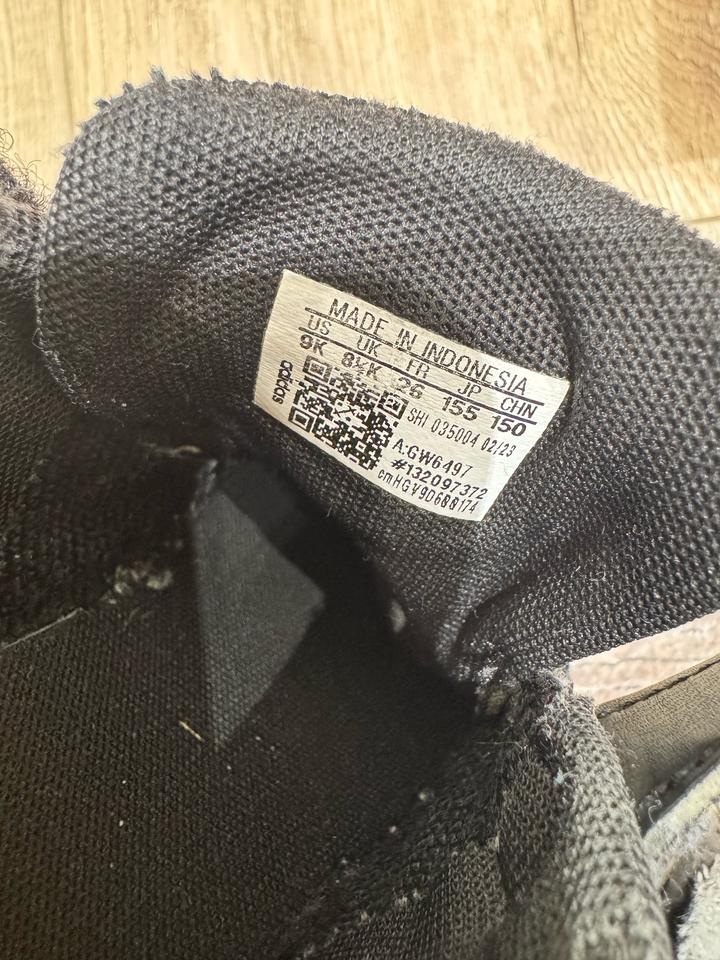 Детские кроссовки 26