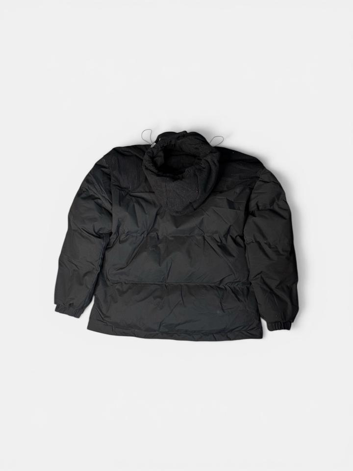 Мусжкой пуховик L