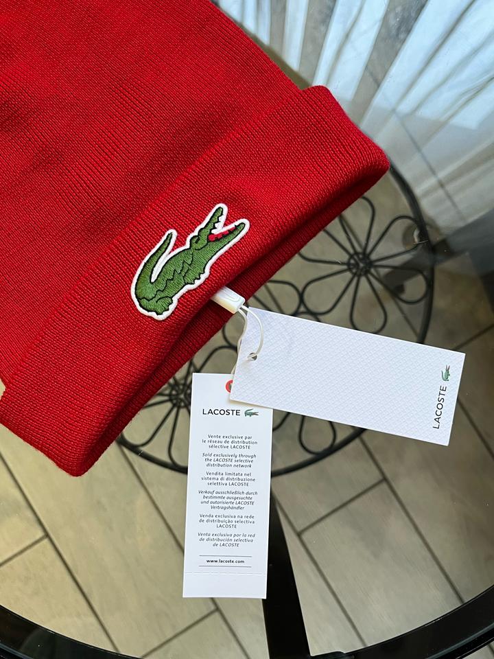 Новая оригинальная шапка Lacoste, с этикеткой