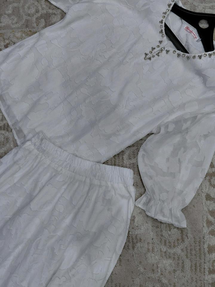 Белый женственный костюм (юбка + блуза) 48