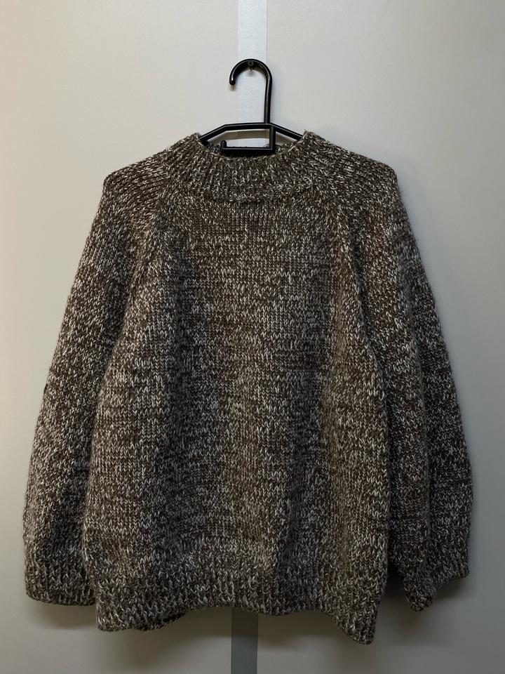 Вязаный свитер ручной работы оверсайз