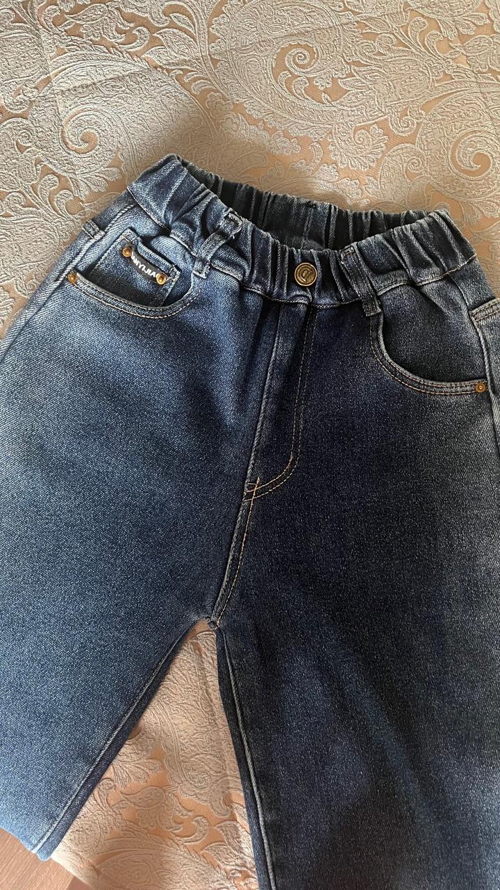 Кофта Levi’s и утепленные зимние джинсы для девочки
