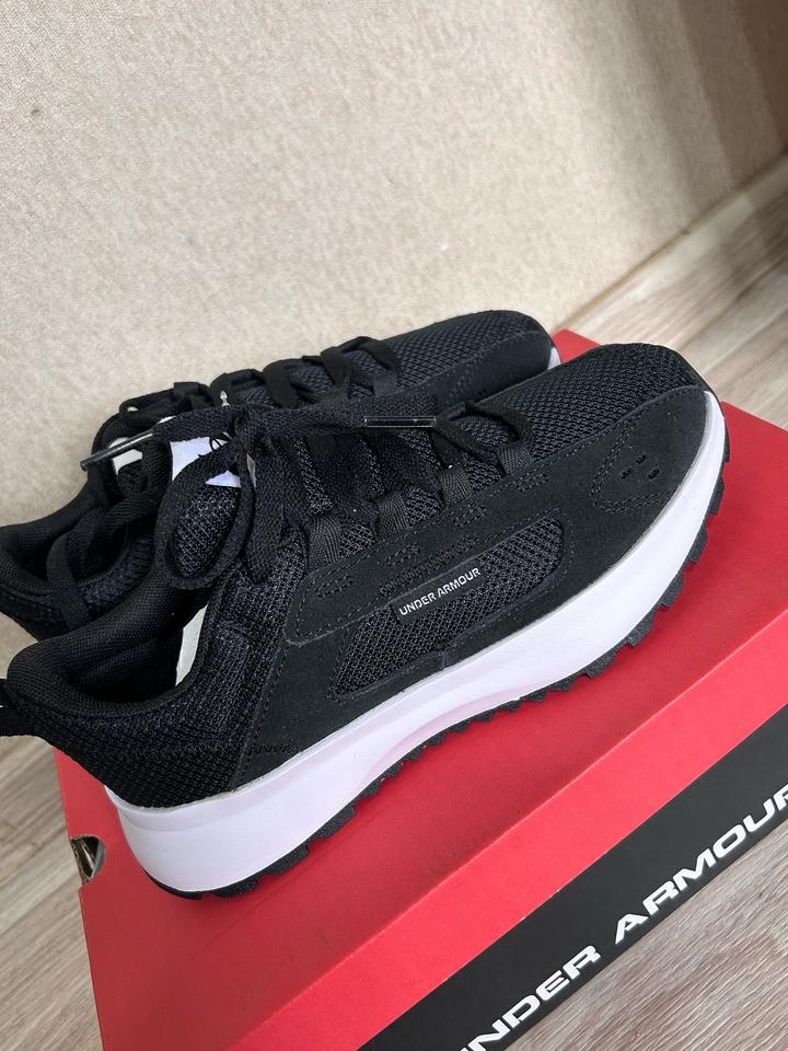 Кроссовки under armour
