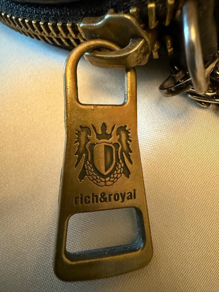 Кожаная маленькая сумочка rich&royal
