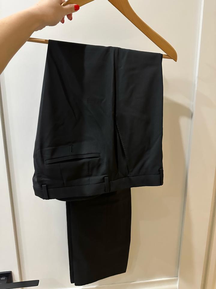 Классический костюм с однобортным пиджаком HUGO BOSS