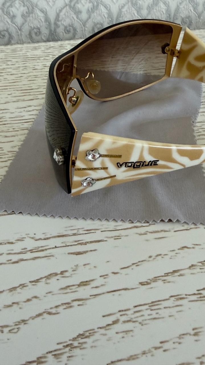 Очки Vogue