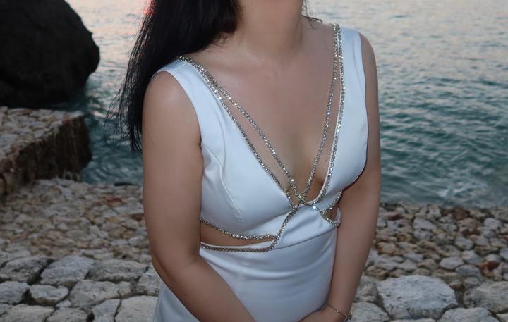 Шикарное платье Lichi.