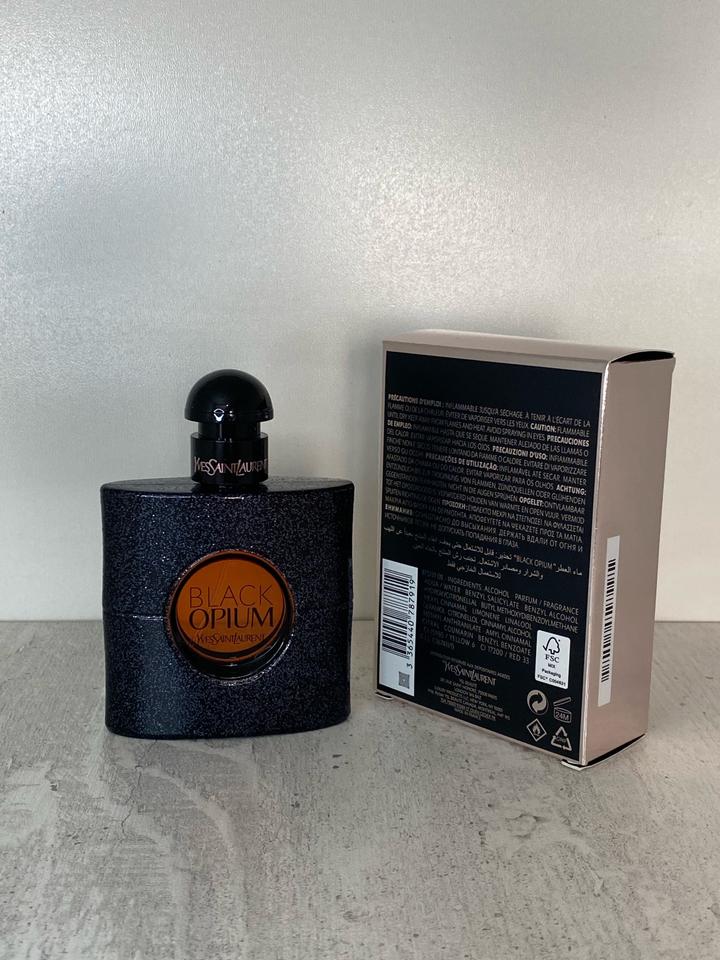 YVES SAINT LAURENT black opium