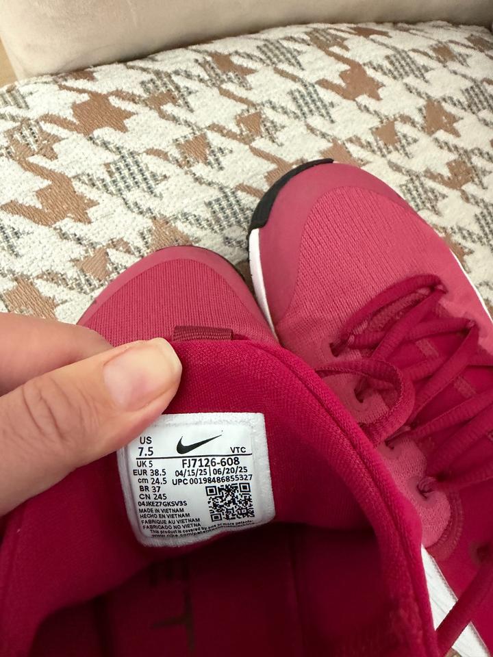 Кроссовки жен. Nike