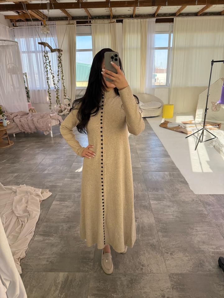 Платье бежевое