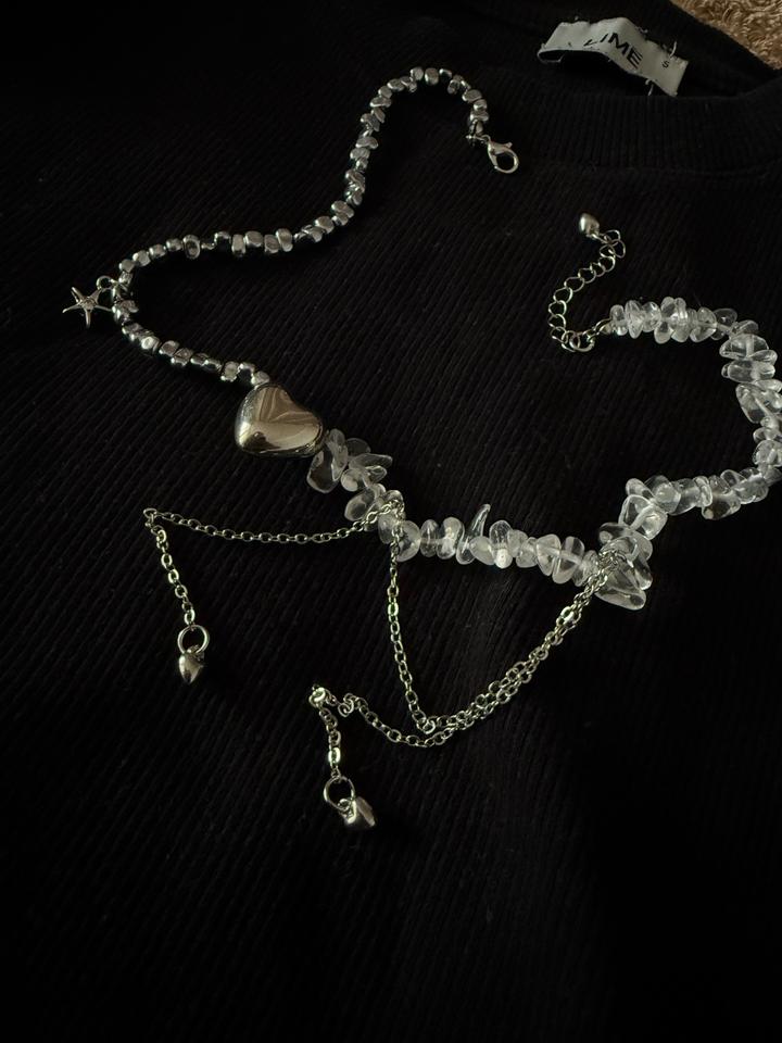 Колье с декором