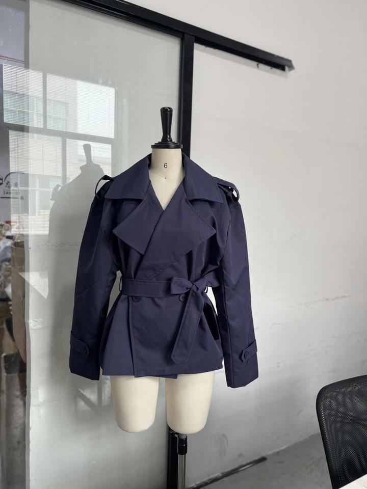 Синий тренч