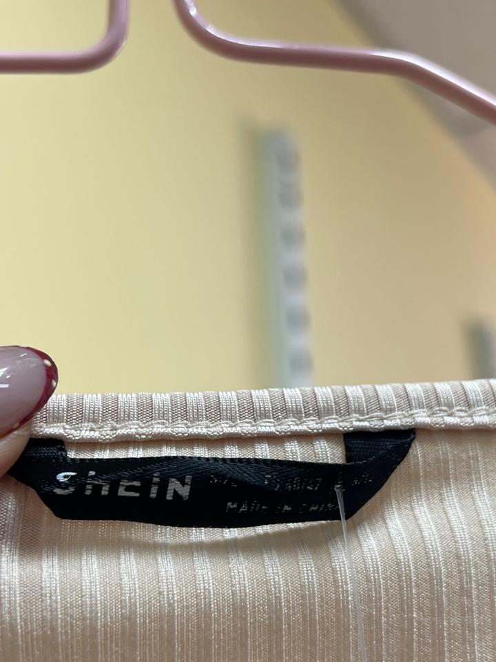 Укороченная футболка Shein