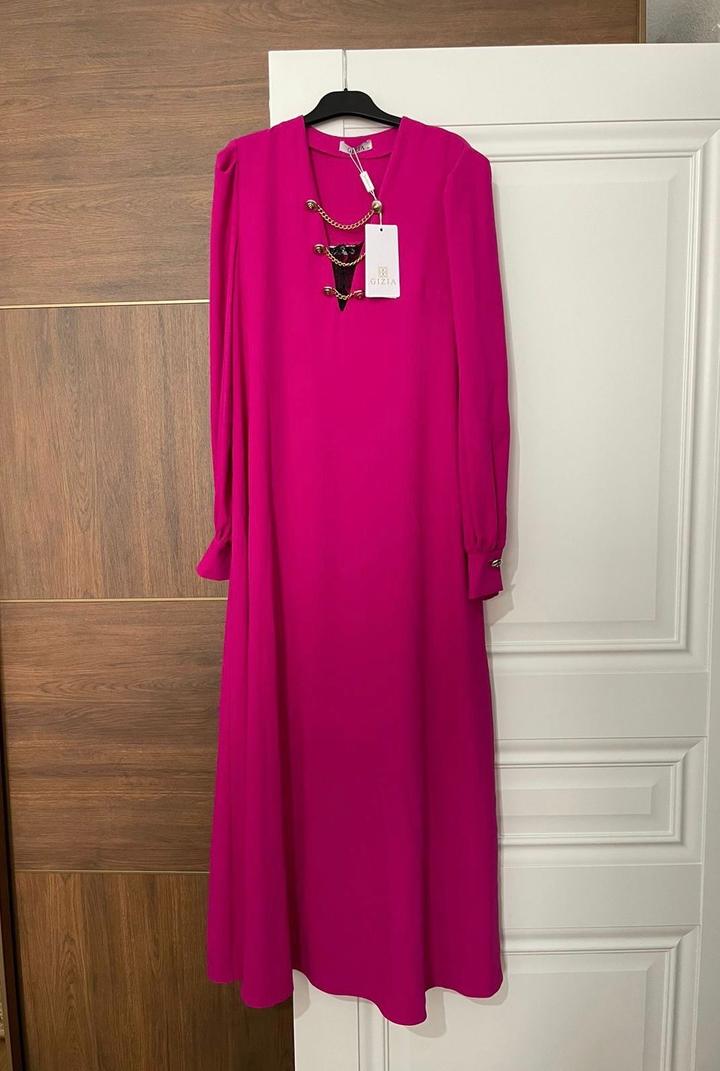 Платье (GIZIA) НОВАЯ!