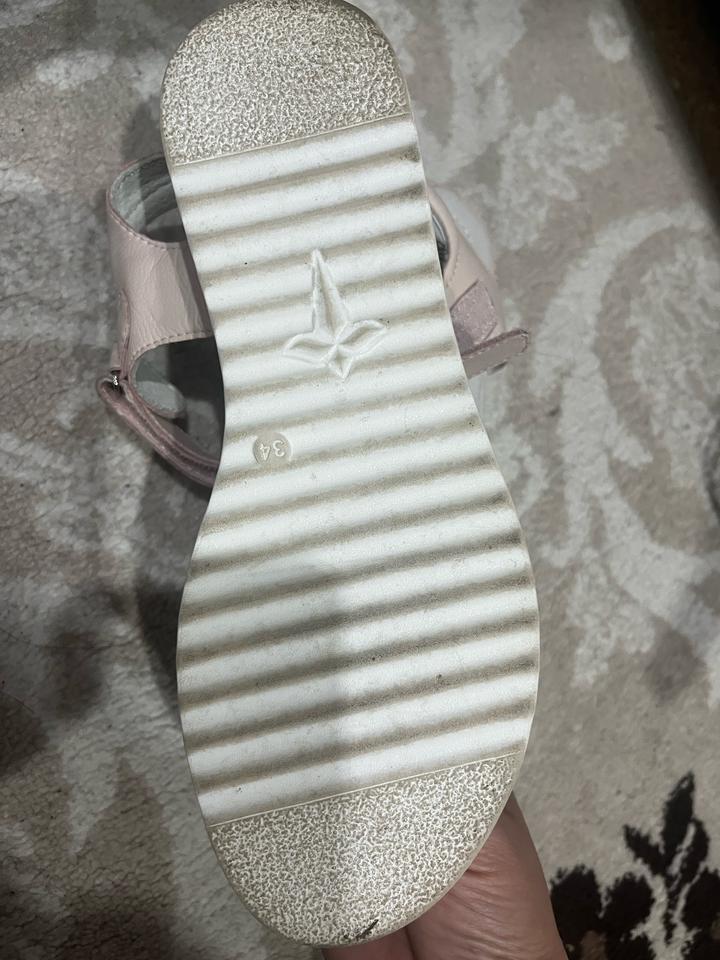 Босоножки на девочку