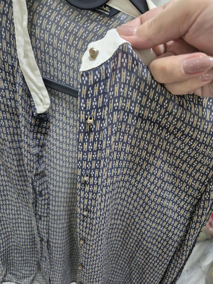 Блузка от бренда Massimo Dutti