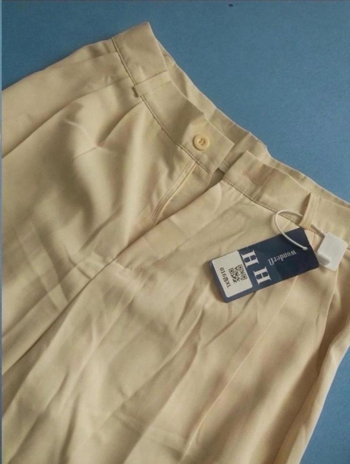 Бежевые брюки