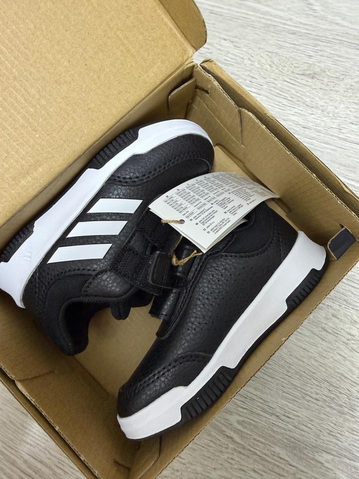 кроссовки адидас