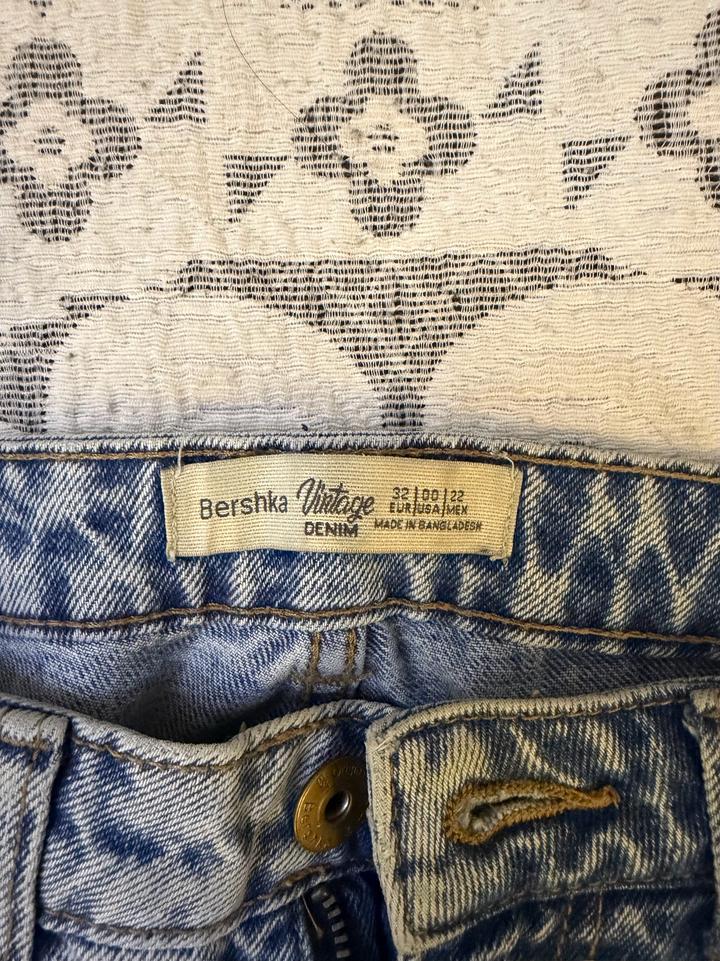 Bershka джинсы хс