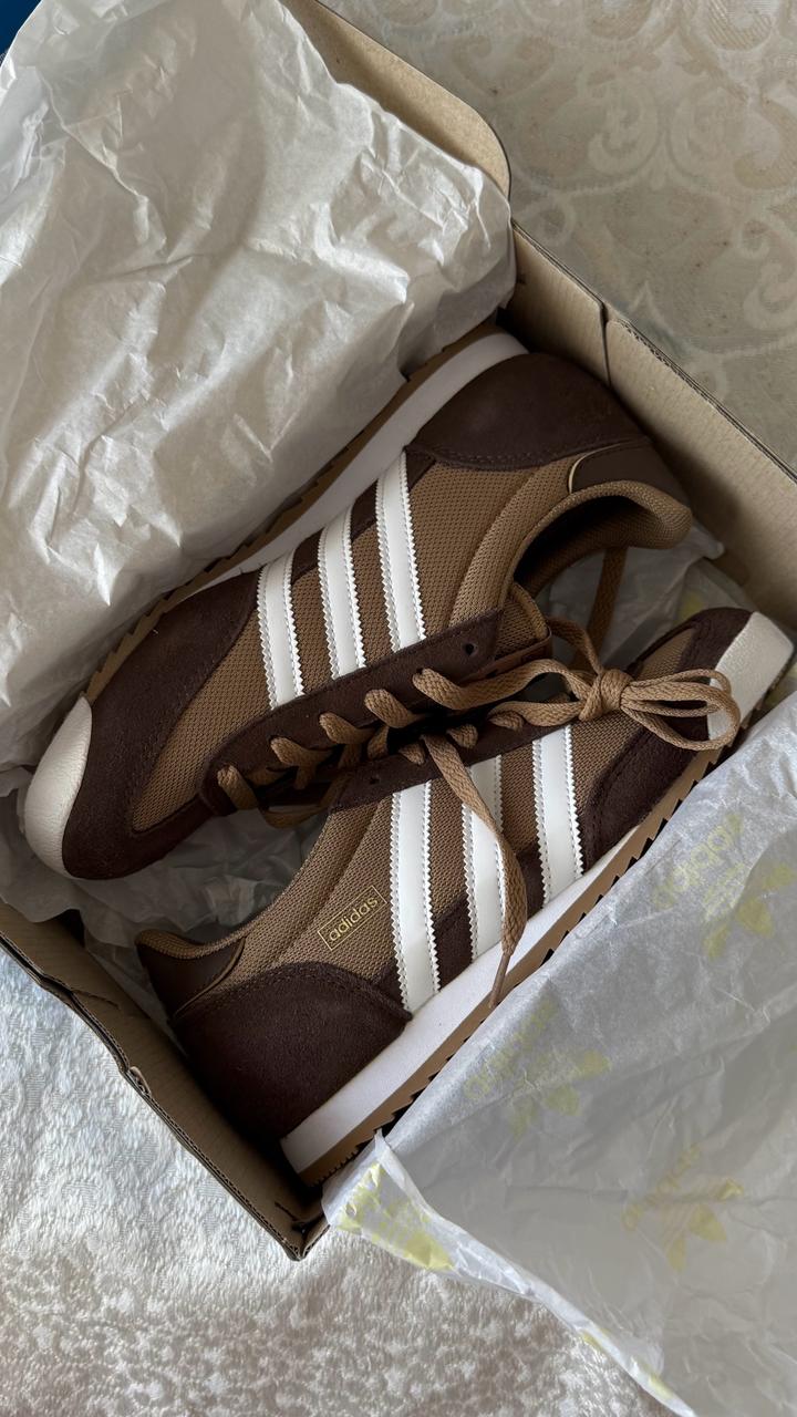 Кроссовки adidas