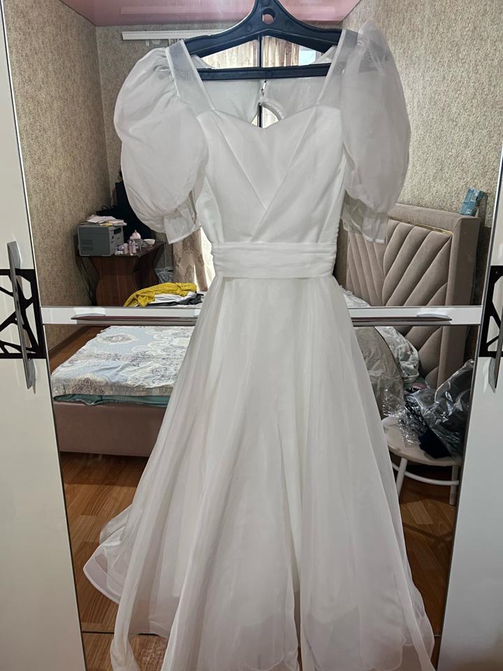 Белое платье