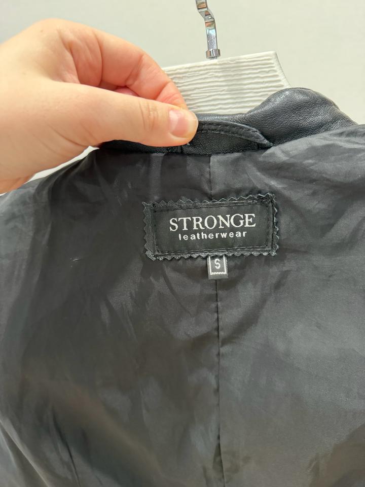 Натуральная кожаная куртка-косуха Stronge Leatherwear