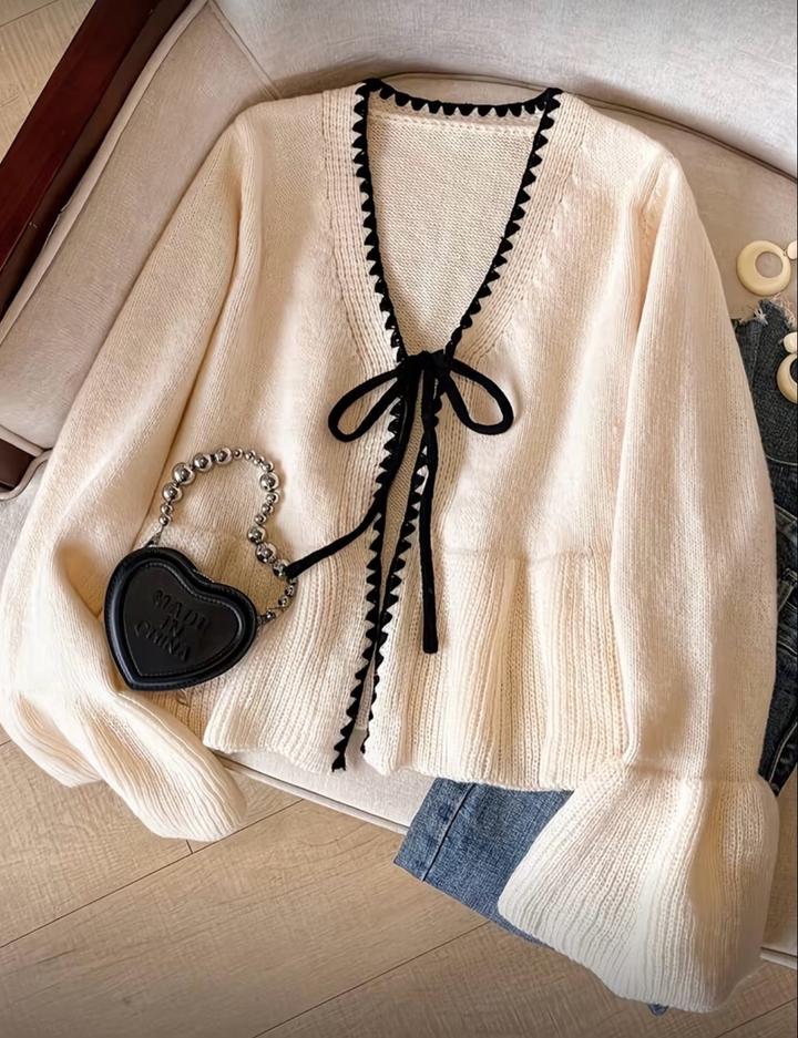 Кардиган на шнуровке в французском стиле