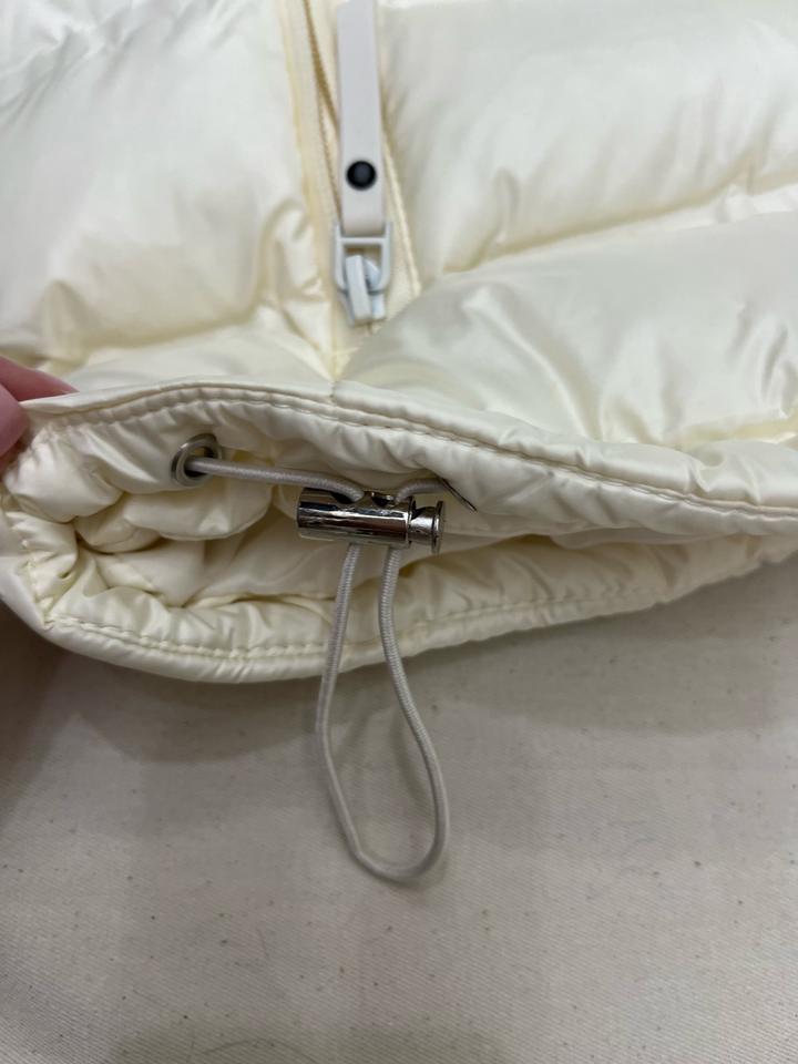 Жилетка женская новая