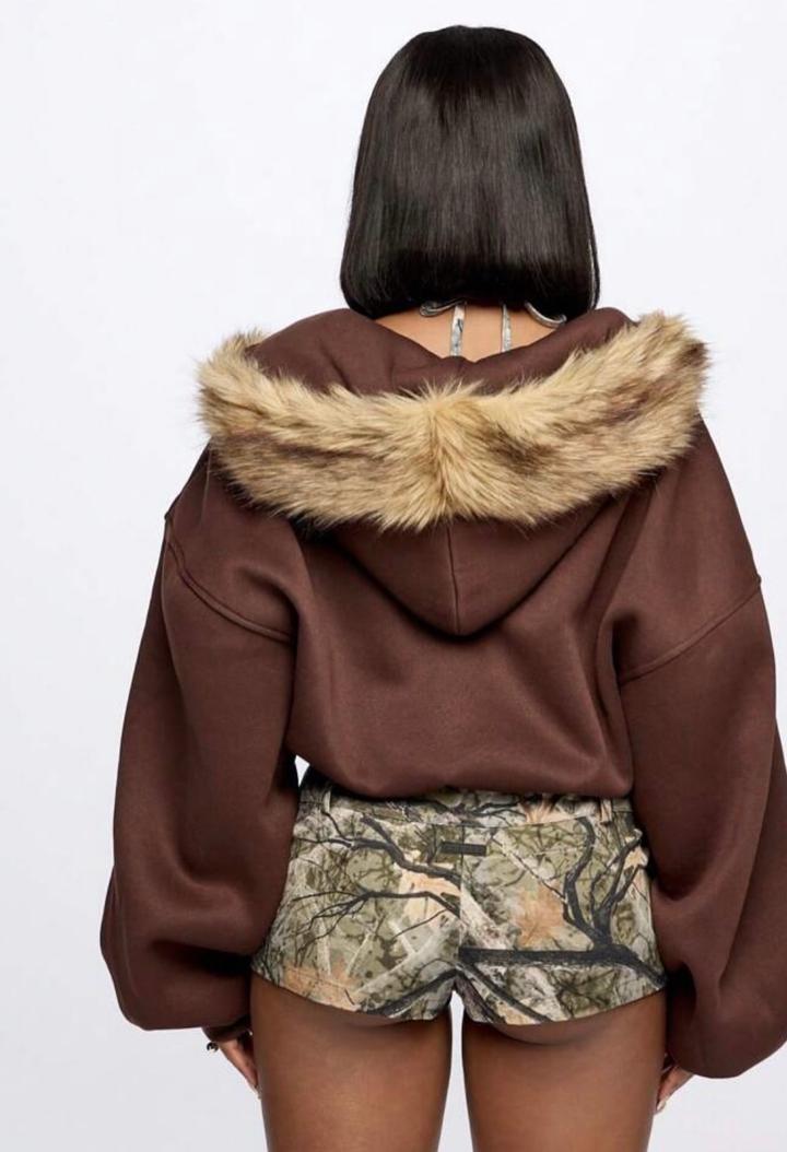 Эксклюзивная кофта с пушистым мехом