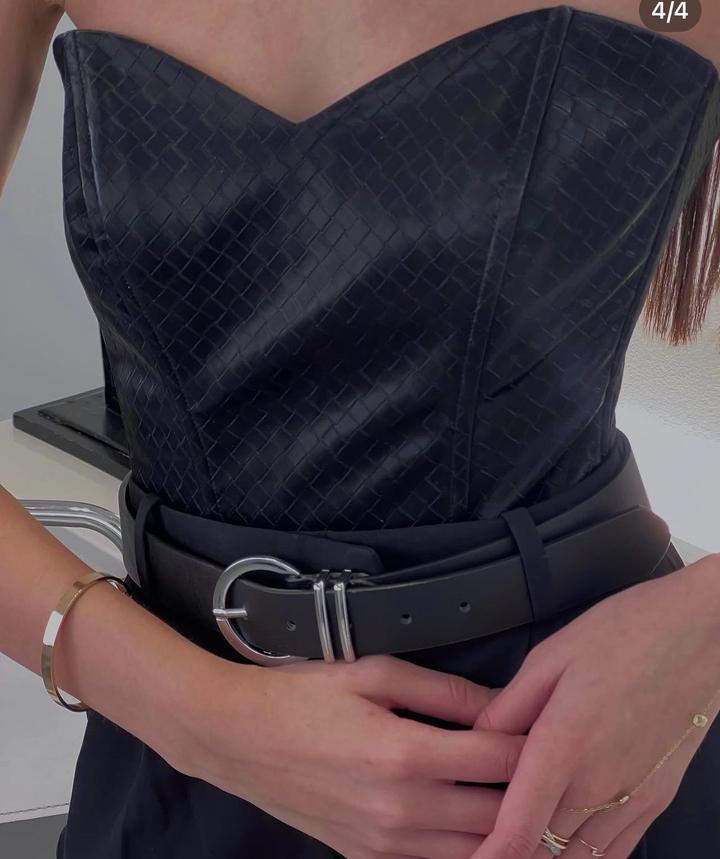 Черный кожаный корсет Sveta Aleksandrova