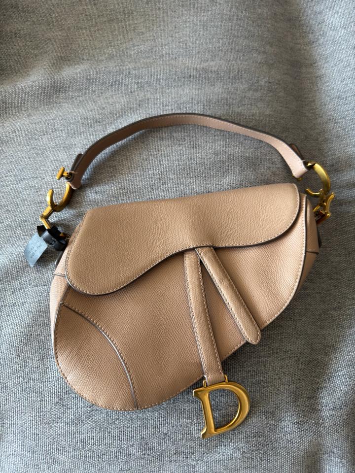 Сумка под диор