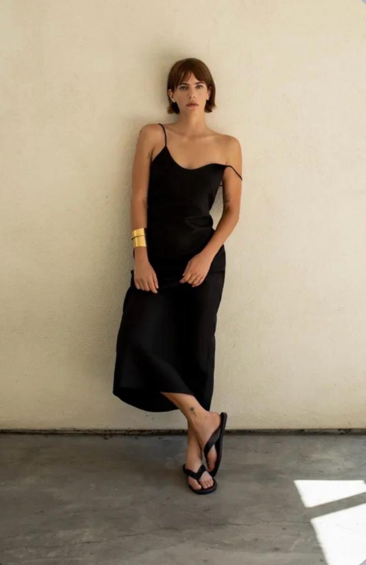 Платье от бренда Zara