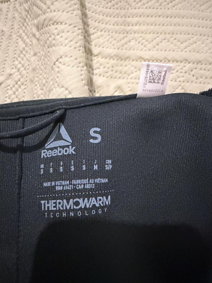 Курточка от Reebok s