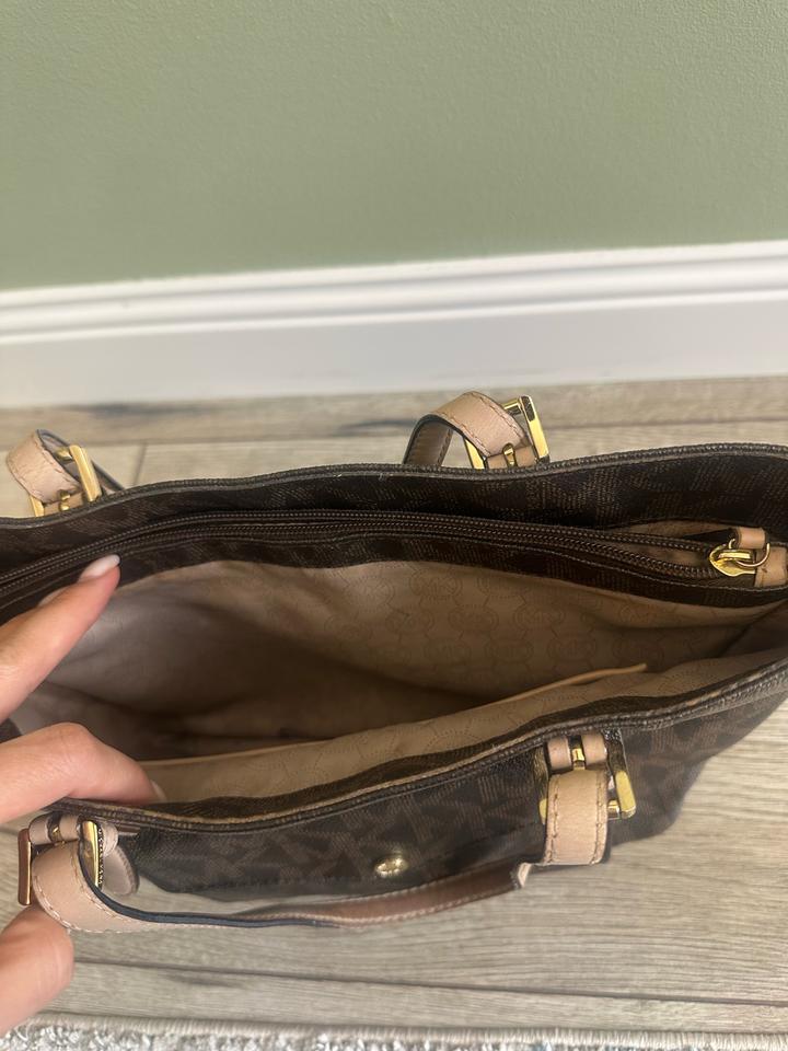 Сумка от Michael Kors