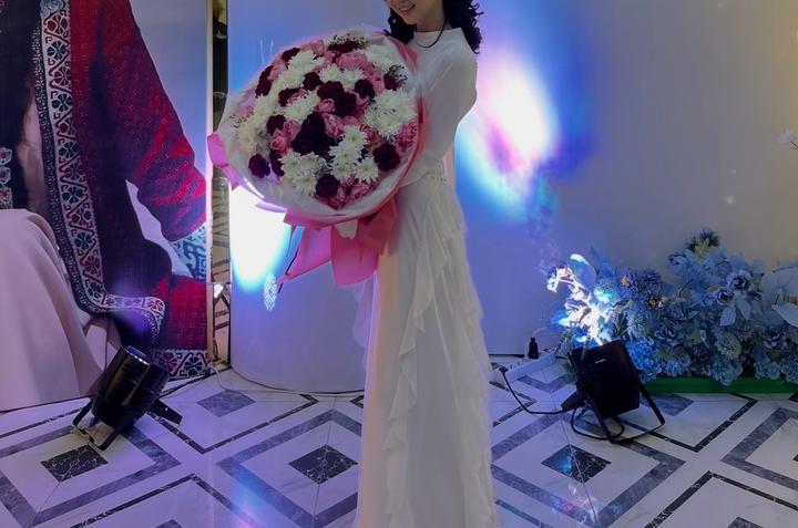 нежное платье