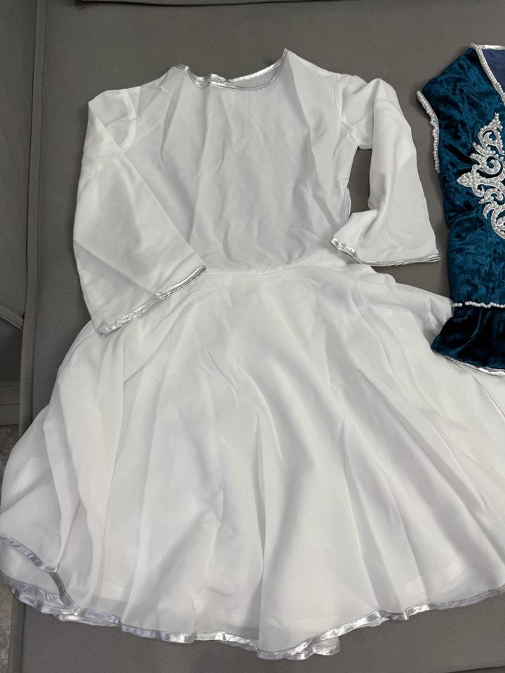 Казахский костюм в подарок красная жилетка