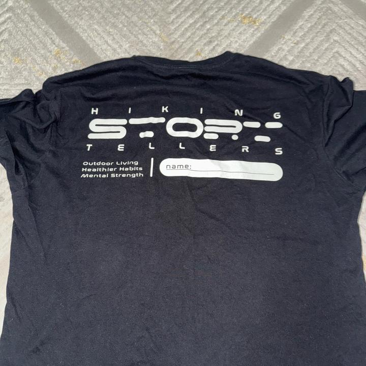 черная футболка H&M