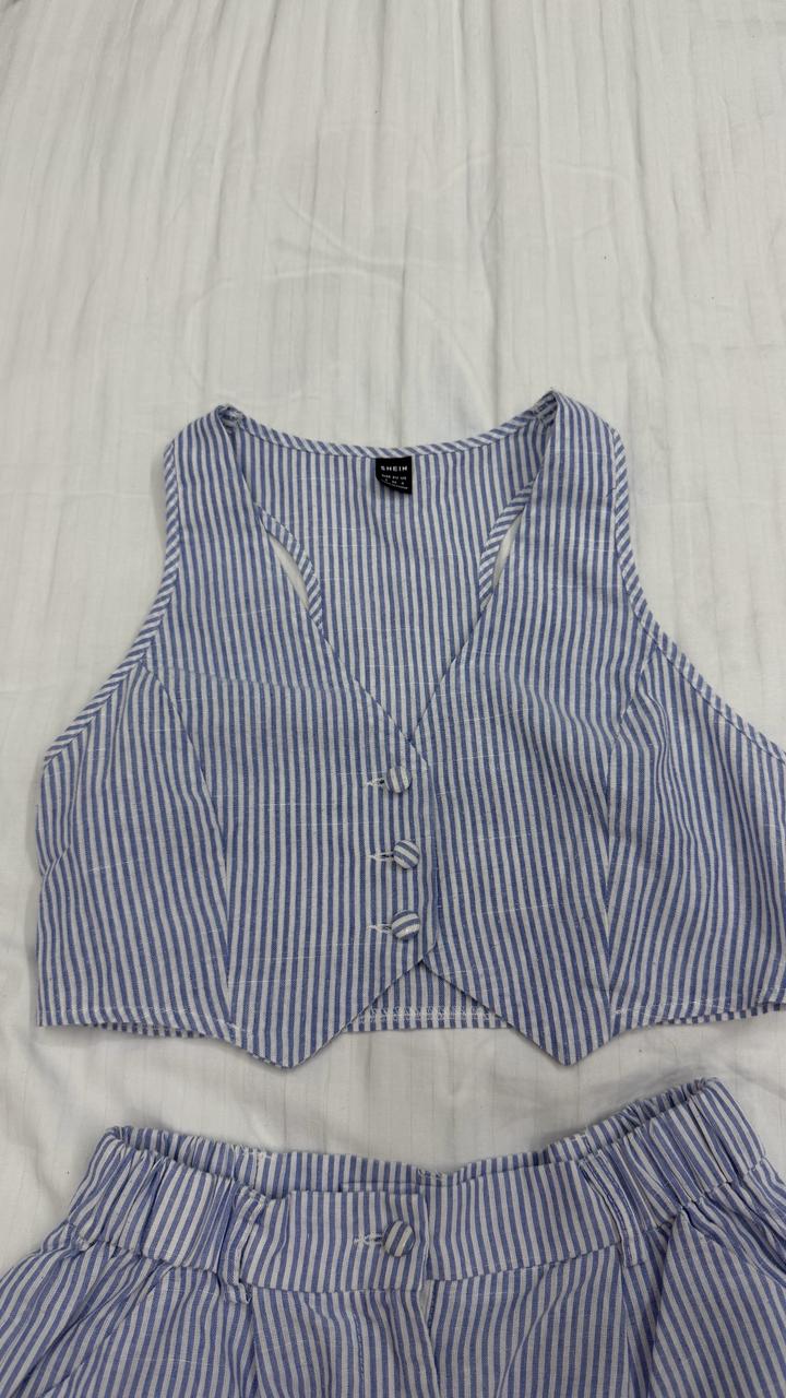 Двойка топик и шорты от Shein , размер XS