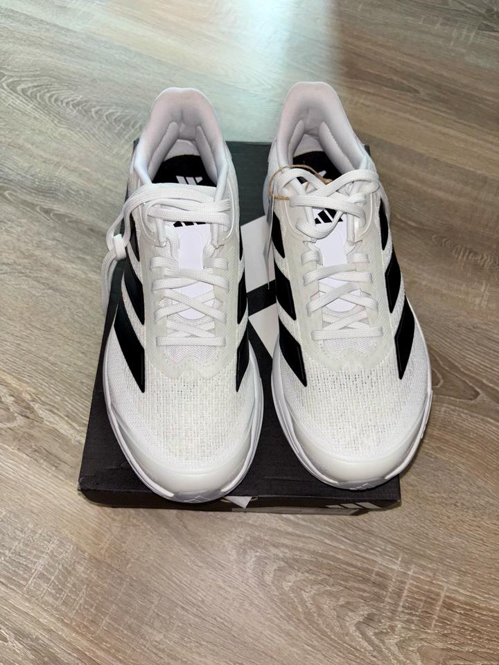 Кроссовки Adidas