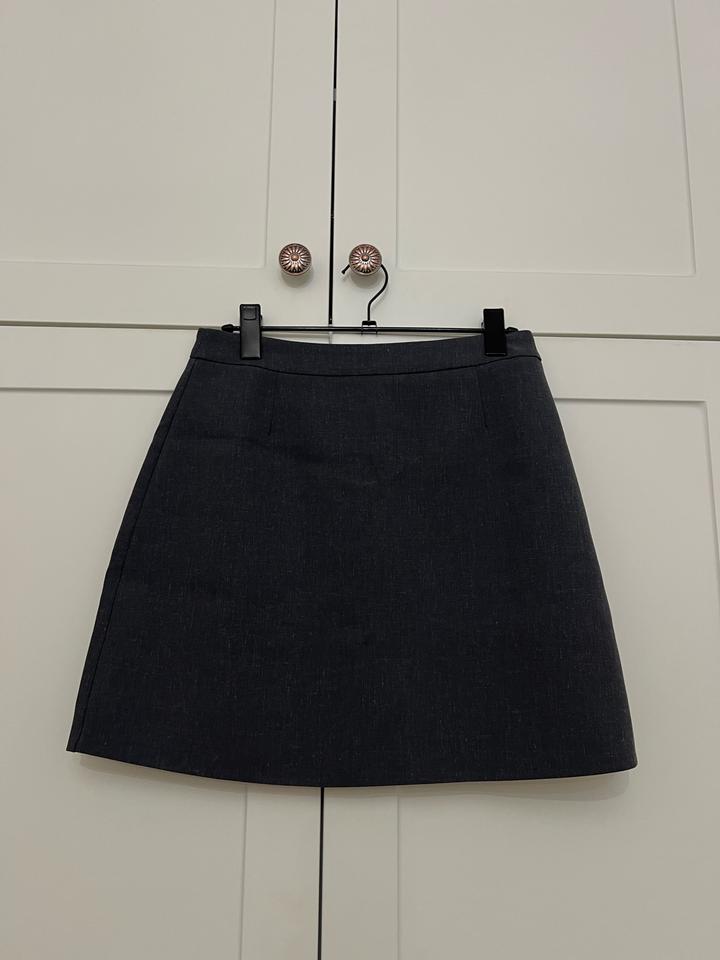 Серая мини юбка