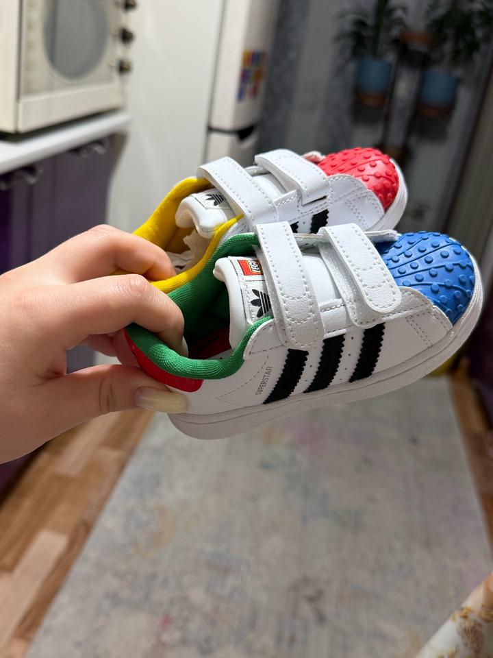 Детские кроссовки Adidas Superstar x LEGO