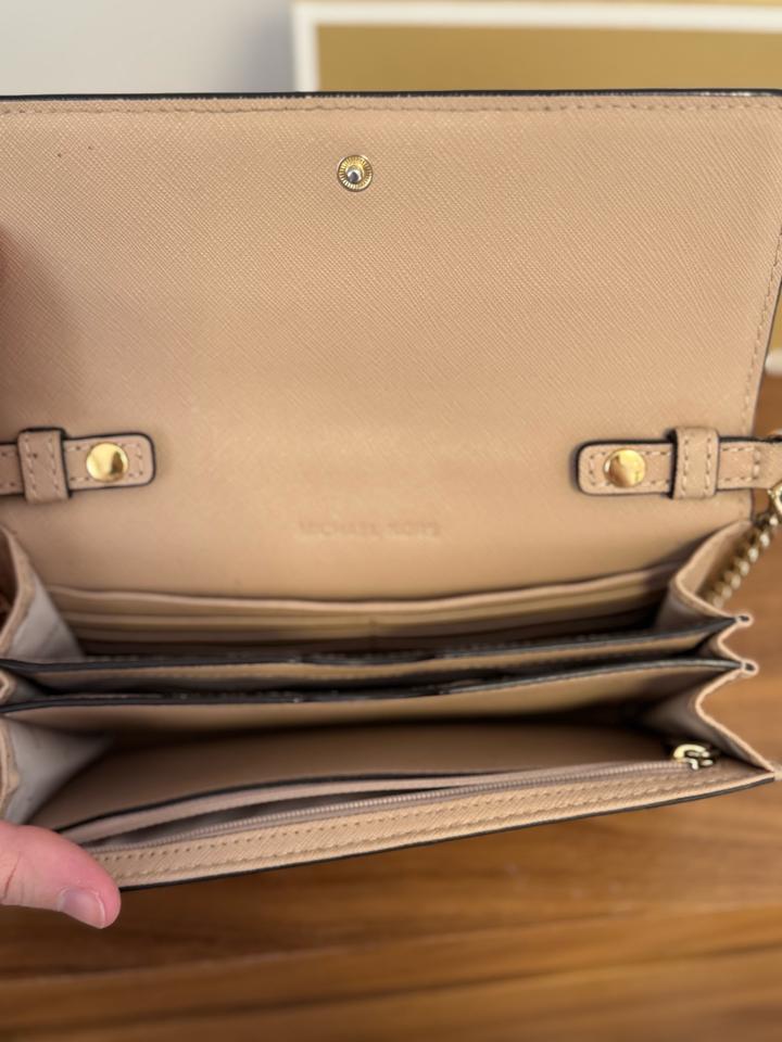 Маленькая сумка через плечо Michael Kors